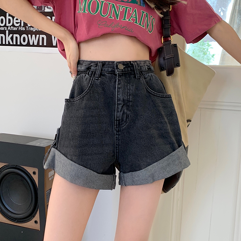 Real shooting and real price in the spring of 2022, new slim crimped denim shorts, high waist straight tube loose hot pants