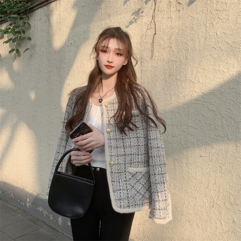 Real price Korean version of small fragrance coarse tweed round neck design short coat