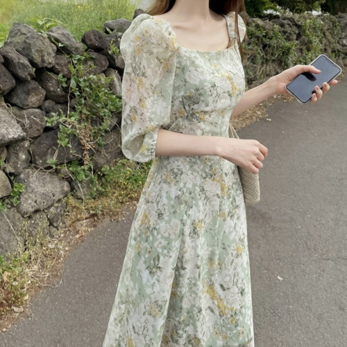 Real shooting floral dress female fat mm long fresh Vintage Chiffon square neck bubble sleeve skirt
