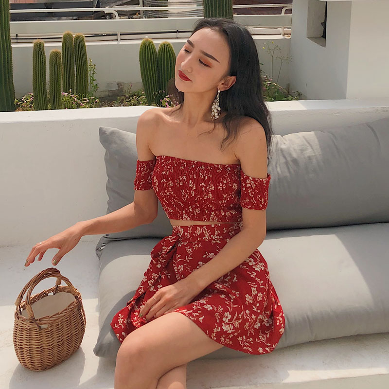 Video real shot real price French retro vacation one line collar floral suit