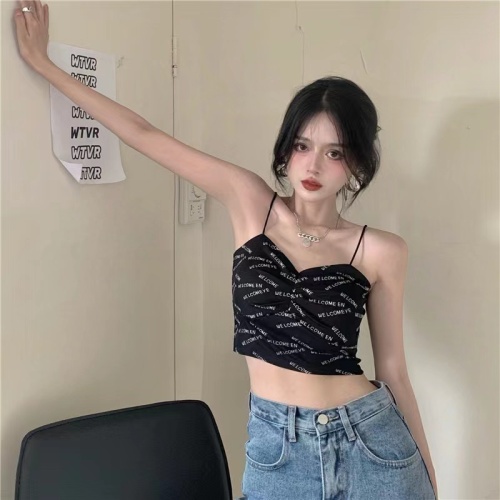 Hong Kong style small suspender vest women's summer design sense, small people wear outside and inside with INS hot girl bottomed shirt, short top