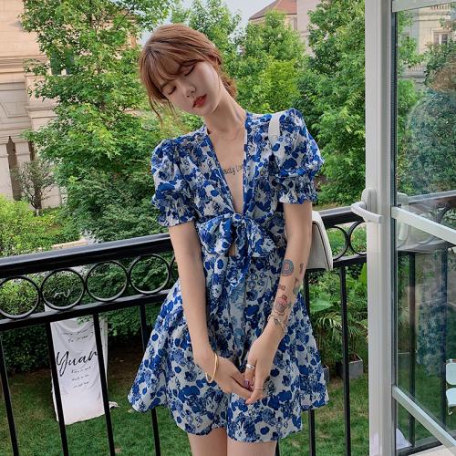 French retro floral dress women's  summer new small sexy waist closing seaside holiday dress