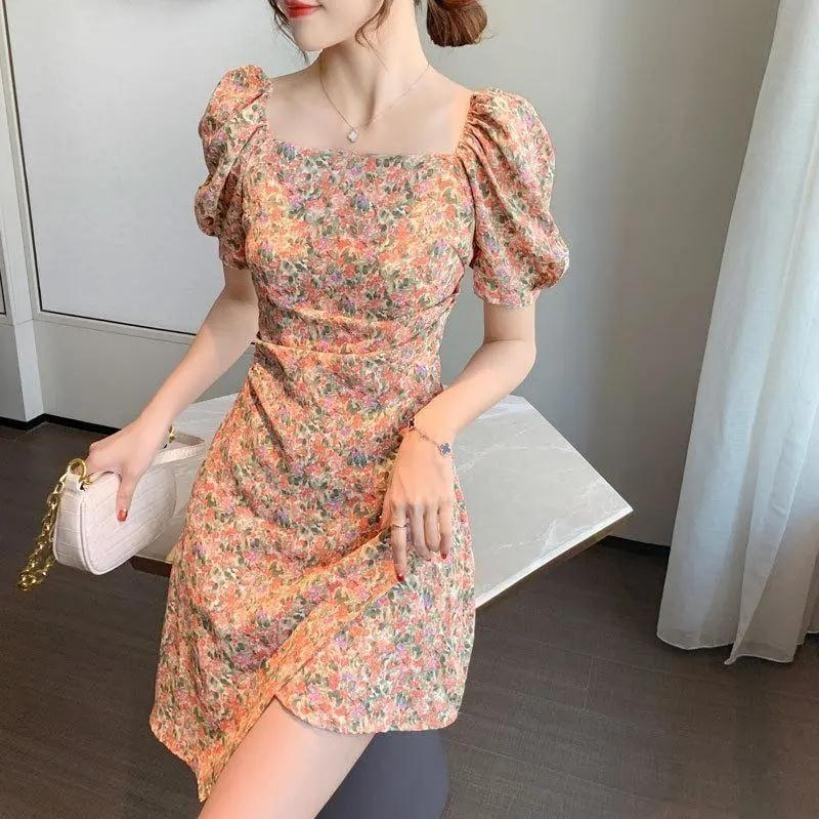 Summer new French bubble sleeve square neck floral dress women's waist is slim and irregular short skirt