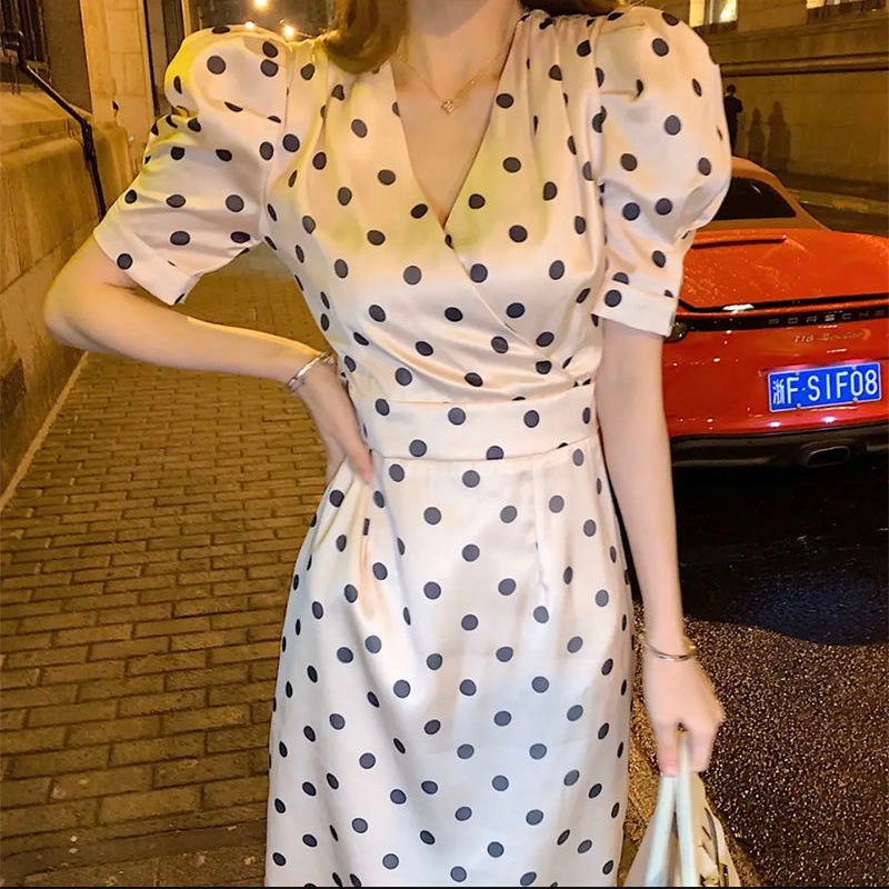 French retro temperament goddess Fan Bo point long skirt 2022 summer new women's waist slim bubble sleeve dress