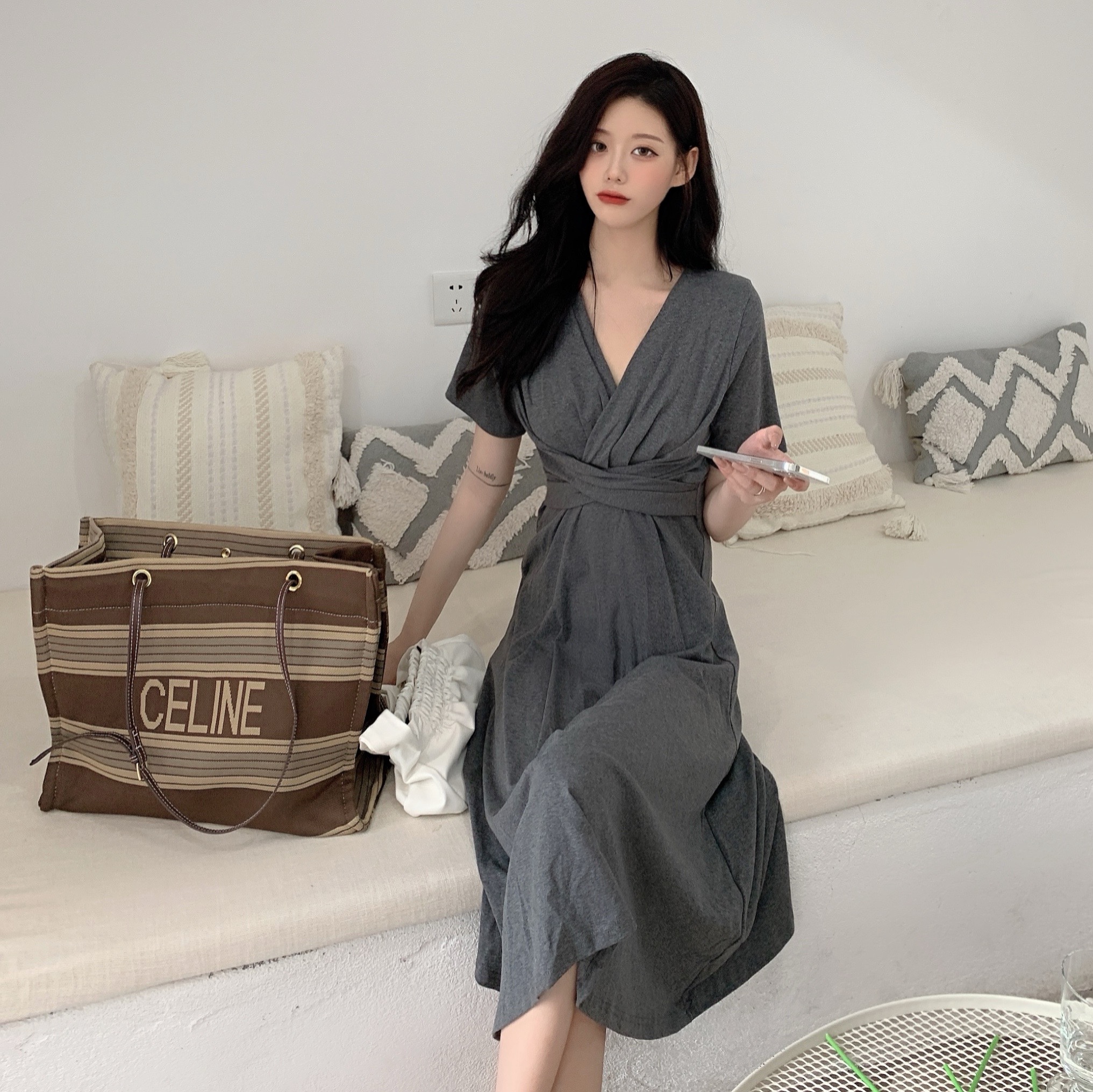 Real shot large fat mm summer new Korean sexy cross V-neck waist closed solid short sleeve dress