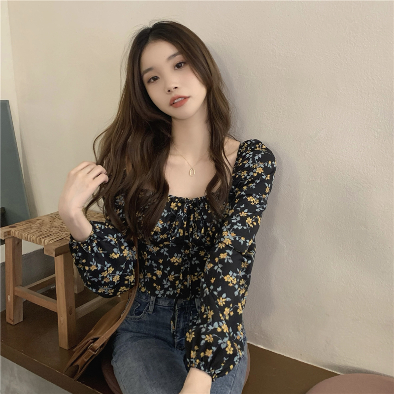 Real price: Spring 2022 short chic top French floral square collar bubble long sleeved shirt