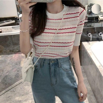 Summer new knitted short sleeved female Hepburn, with a small wind and collocation, can be made of salt and sweet T-shirt.