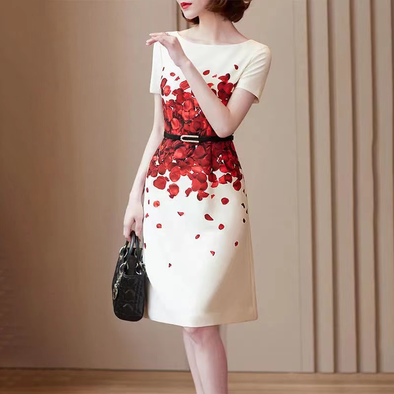 2021 summer new French style gentle and delicate rose petal print slim Hip Wrap Dress