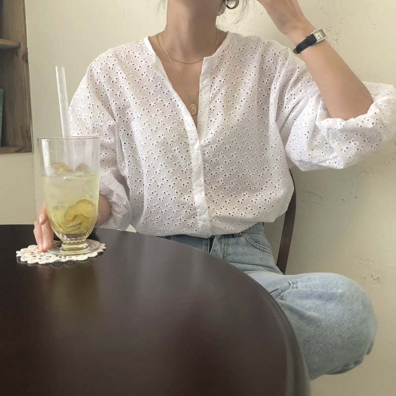 Korean spring soft cute and versatile hollowed out hook flower design round neck single breasted loose long sleeved shirt top women