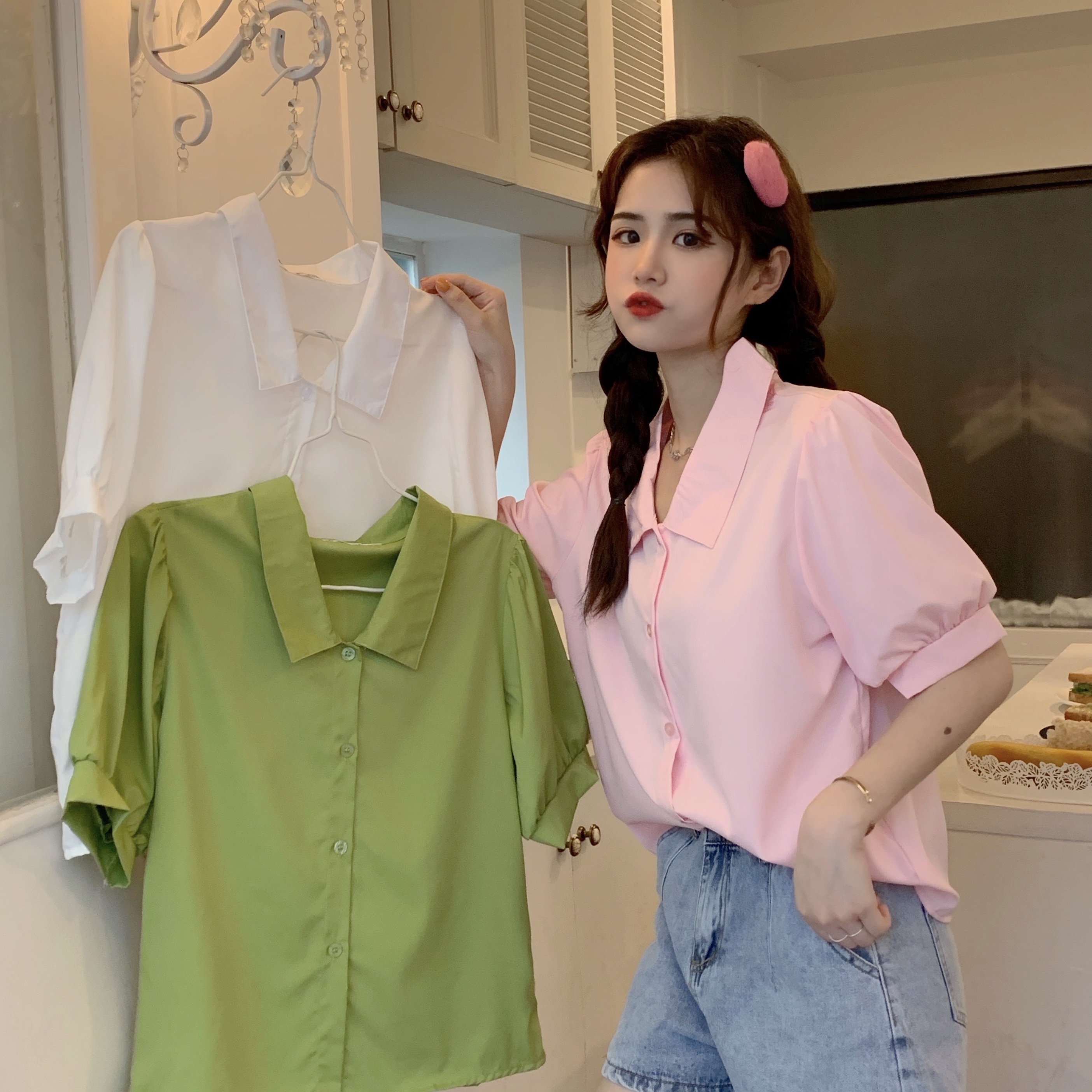 Real shot 2022 summer French design sense of minority Japanese Short Sleeved Shirt women's small casual chic top