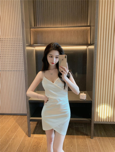 Real shooting of new sexy V-neck suspender dress, celebrity waist closing thin dress