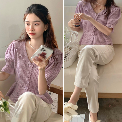 Real shooting Korean romantic temperament gentle V-neck small bubble sleeve high waist cardigan hook flower knitted sweater