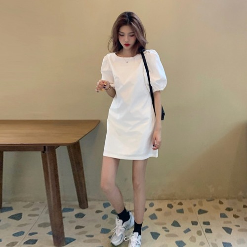 2022 new women's summer clothes design sense of minority sweet and gentle wind first love French waist closing thin dress