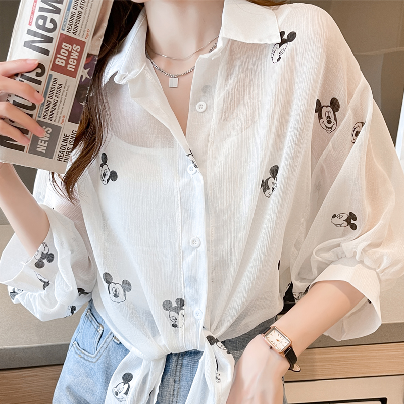 Real shooting of 2022 summer new Mickey Mouse chiffon shirt, shirt, versatile personalized sunscreen clothes, air conditioning shirt