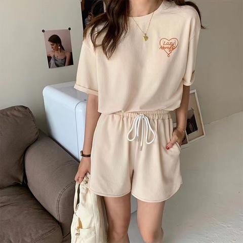 Casual two piece sports suit women's summer new fashion age reduction loose short sleeve Running Shorts Set tide