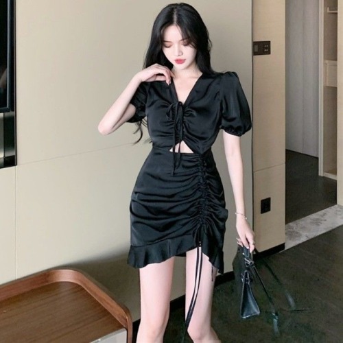 Bubble sleeve sexy dress women's  summer new Korean version light mature style hollow out waist closing lotus leaf short skirt
