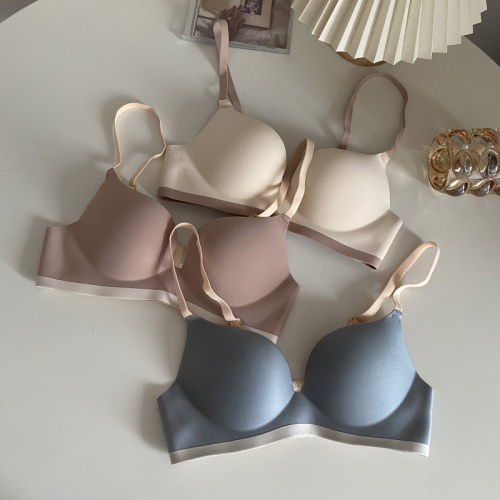 Real price ~ underwear female traceless small chest large bra no steel ring gather comfortable girl bra set