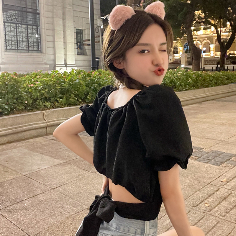 2022 spring and Autumn New Women's wear design sense of minority chic long sleeved top white T-shirt two-piece suit summer