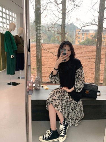 Official photo fake two-piece dress women's early spring French lace Norwegian minority design sense sweater splicing long skirt