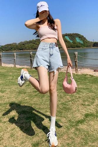 Actual shooting of summer 2022 hole Cowboy SHORTS women's summer tide ins high waist versatile slim hairy a-word Spice Girl