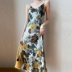 Holiday floral suspender skirt 2022 summer dress new retro French style slim sexy bottomed dress women