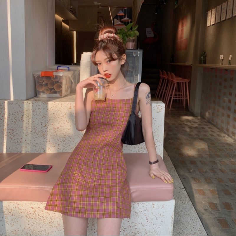 Summer Korean 2022 new slim, sexy, hot girl style design, suspender, little red dress, women's dress