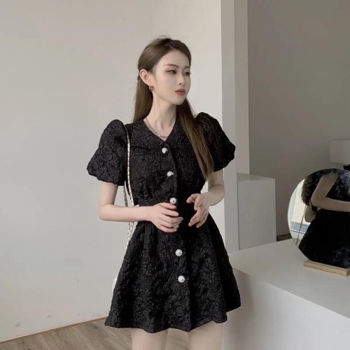Three dimensional relief French dress women's summer V-neck waist closed small bubble sleeve careful machine backless short skirt