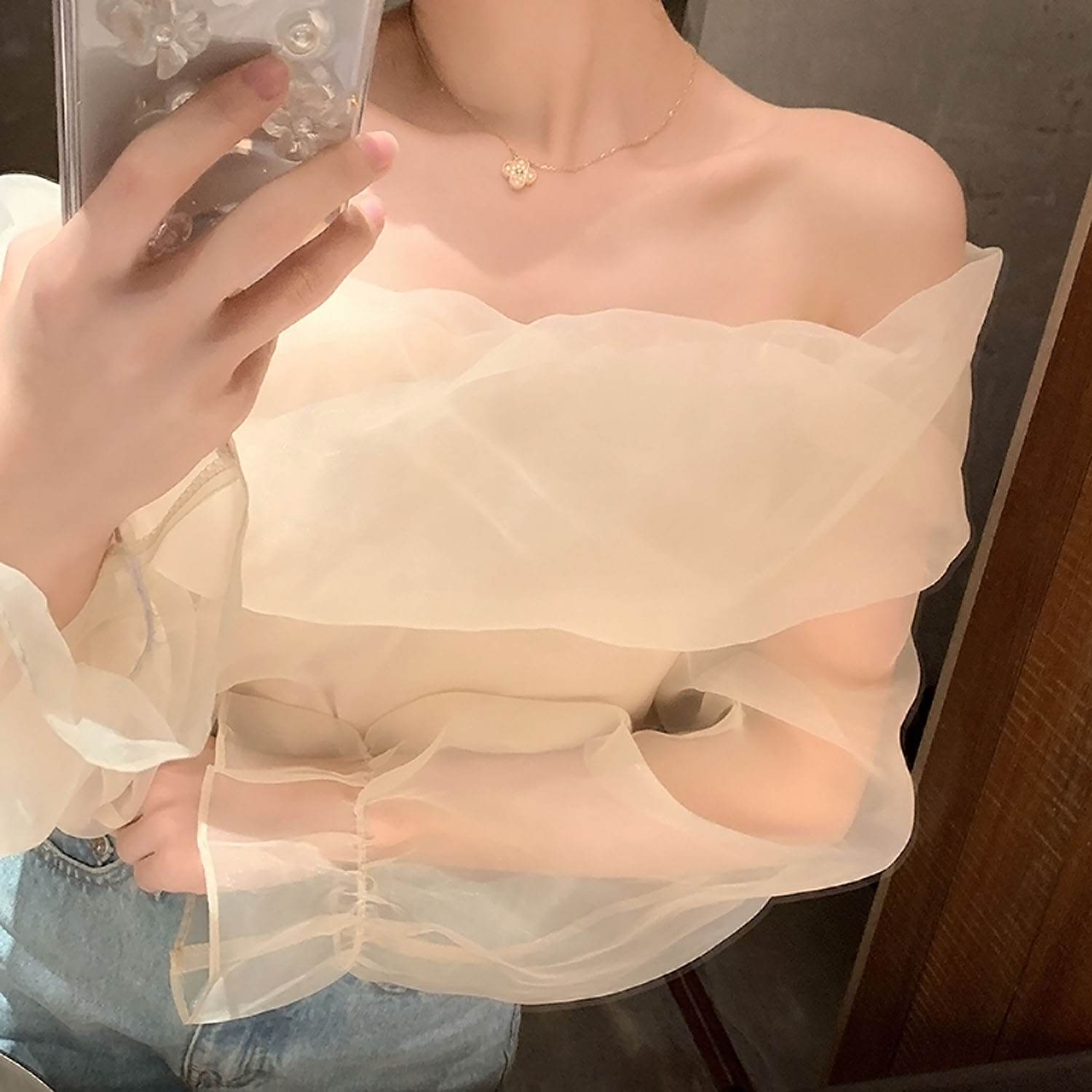 Spring and summer new style sweet and gentle, wear with a line collar, a small number of unique fairy women's blouses