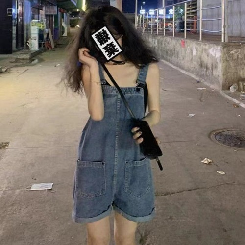 Non real shooting spring and summer style small denim suspenders women's Hong Kong style retro loose wide leg shorts