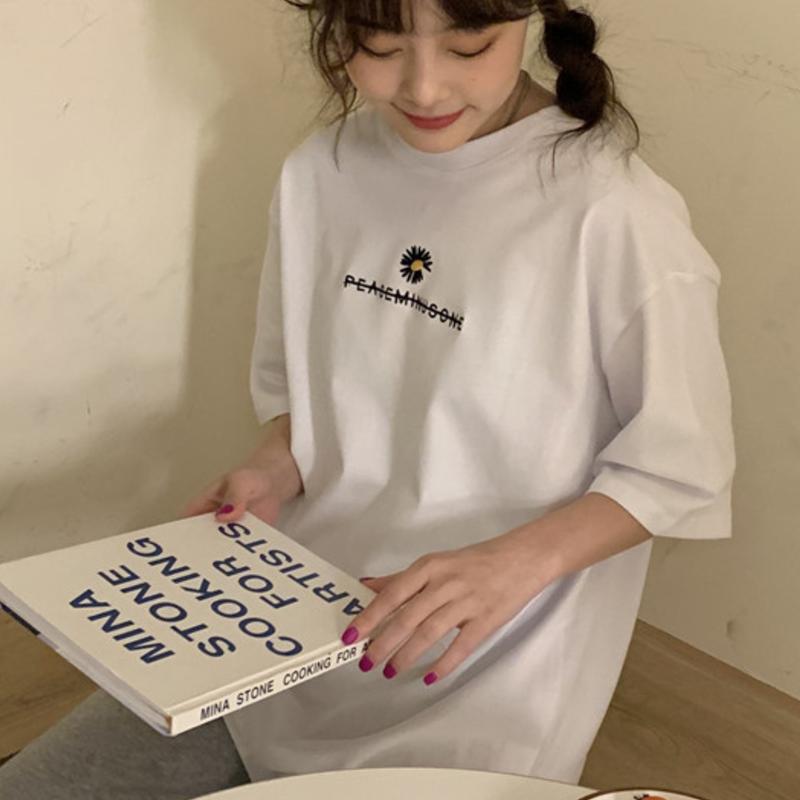 Milk silk Korean ins super hot little Daisy short sleeve T-shirt women's summer dress Korean version medium and long loose half sleeve top fashion