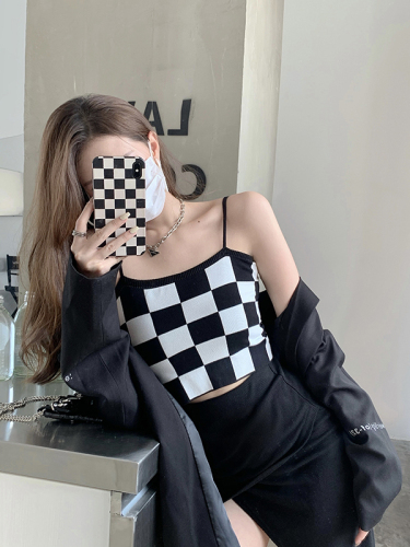 Checkerboard knitted suspender Plaid suit with slim fit short style inside and one shoulder Strapless vest top outside female autumn