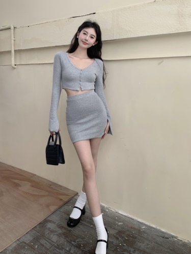 The real price does not reduce the foreign style. Ins Hong Kong Style Spice Girl elastic thin cardigan high waist wrap hip skirt suit