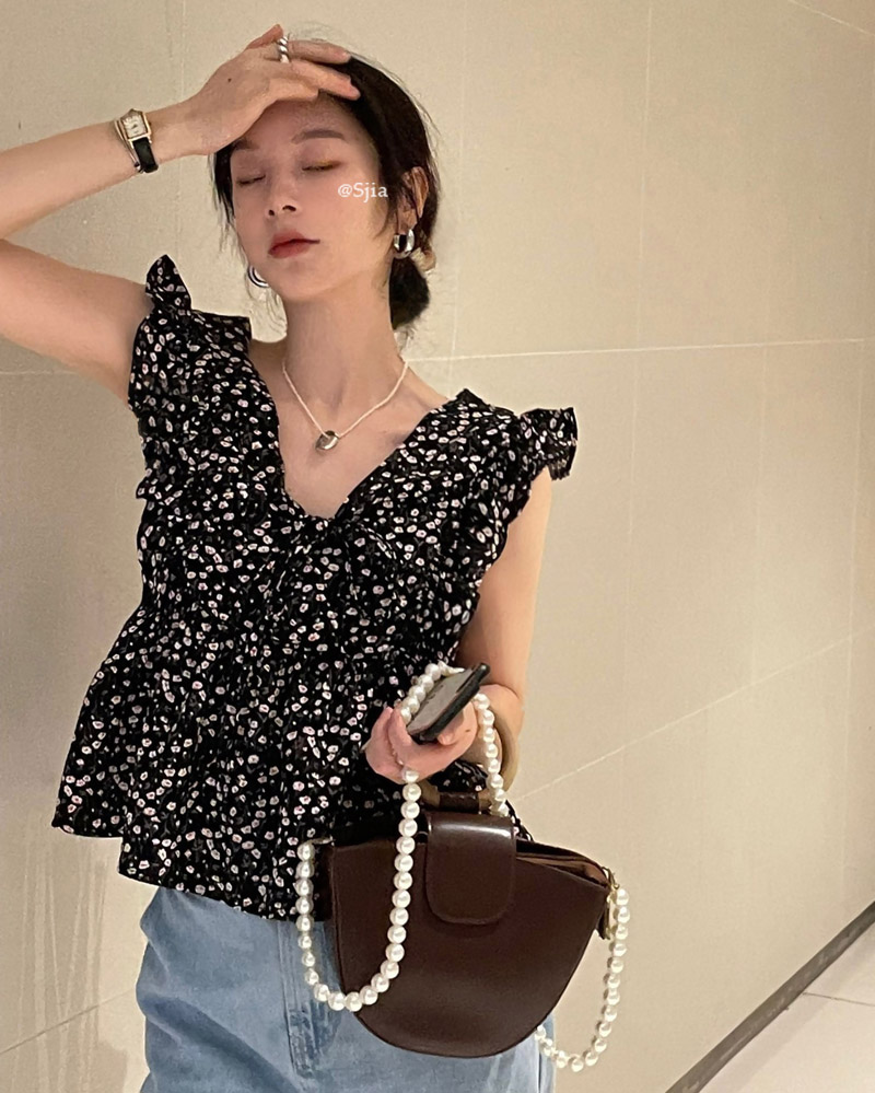 Real price Korean chic Southern Flower Garden Flying Sleeve Wooden Ear Pullover Sleeve Sleeve Sleeve Sleeve Sleeveless Shirt