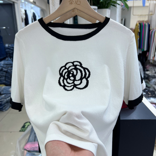  summer new design t-shirt women's Camellia embroidery ice silk short sleeve loose and versatile, thin round neck, color contrast trend