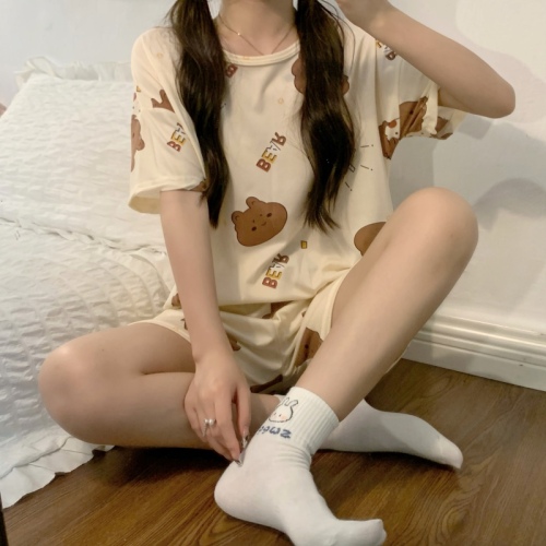 Real price new cartoon cute printed bear short sleeved shorts loose and comfortable pajamas home suit