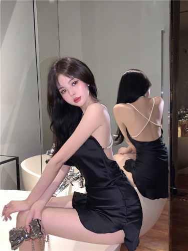 Real shooting and real price ~ the new summer hot girl style is thin, backless, sexy suspender dress, womanly Hip Wrap Skirt