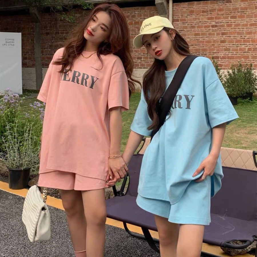 2022 summer casual suit women's short-sleeved T-shirt loose sports wide-leg shorts slimming two-piece summer suit ins4145
