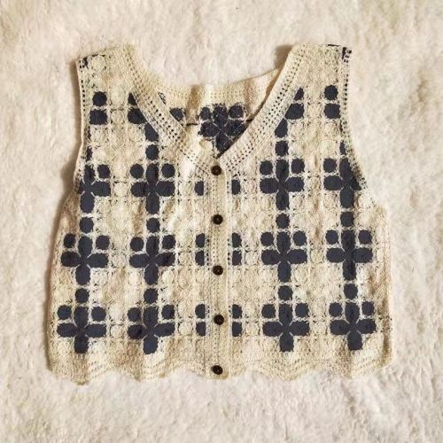 Wear cardigan knitted vest, women's College style jacket, vest, waistcoat, sleeveless vest for students, age reduction in spring and summer, versatile