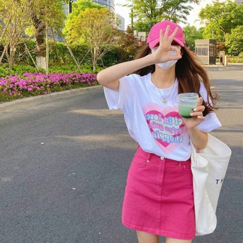 Hong Kong Vintage love short sleeve T-shirt women's summer loose design sense of Minority College style age reducing top