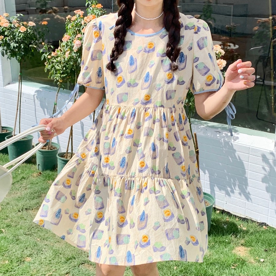 Gentle breeze can be sweet, cool and cute, French Platycodon, sweet girl, broken flower, bubble sleeve, and fluffy cake dress.