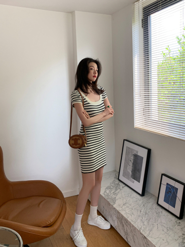 Xia 2022 new style square neck striped short sleeve thread knitted skirt slim fit Hip Wrap Dress for women
