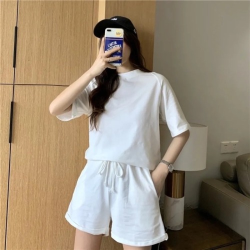 Short sleeved three-part shorts casual sportswear set women's 2021 summer clothes new fashion solid color running two-piece set fashion