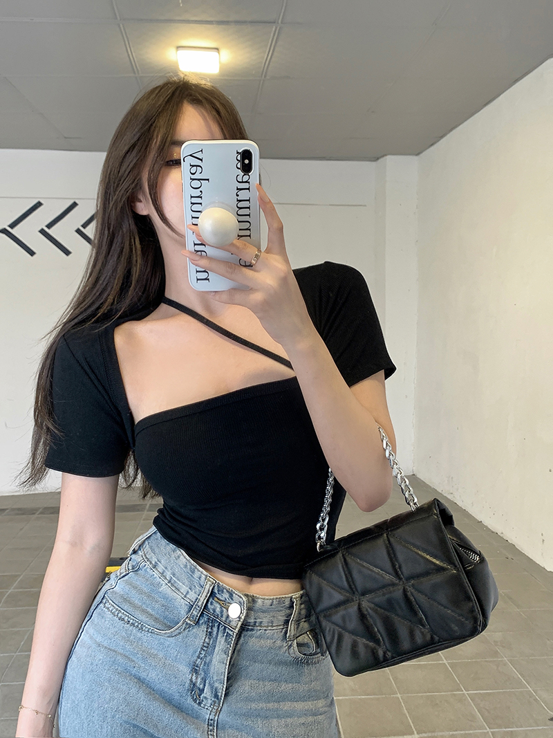 Real price! T-shirt women's hanging neck square neck short slim fit fake two pieces of sexy short sleeved black top