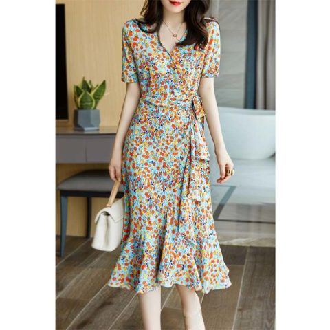 2022 new French style V-neck broken flower waist slim Ruffle irregular fishtail dress for women