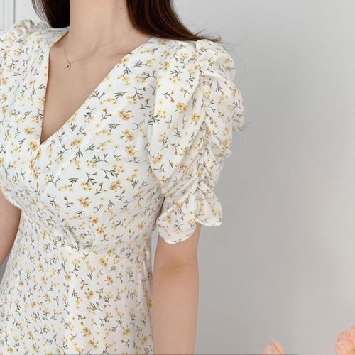 Korean chic summer new French style V-neck bubble sleeve dress women's waist slim Floral Dress