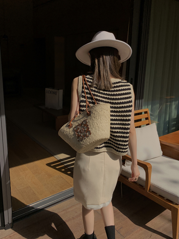 Black and white striped hollow out knitted vest for women 2022 summer new loose outer wearing suspender sleeveless vest
