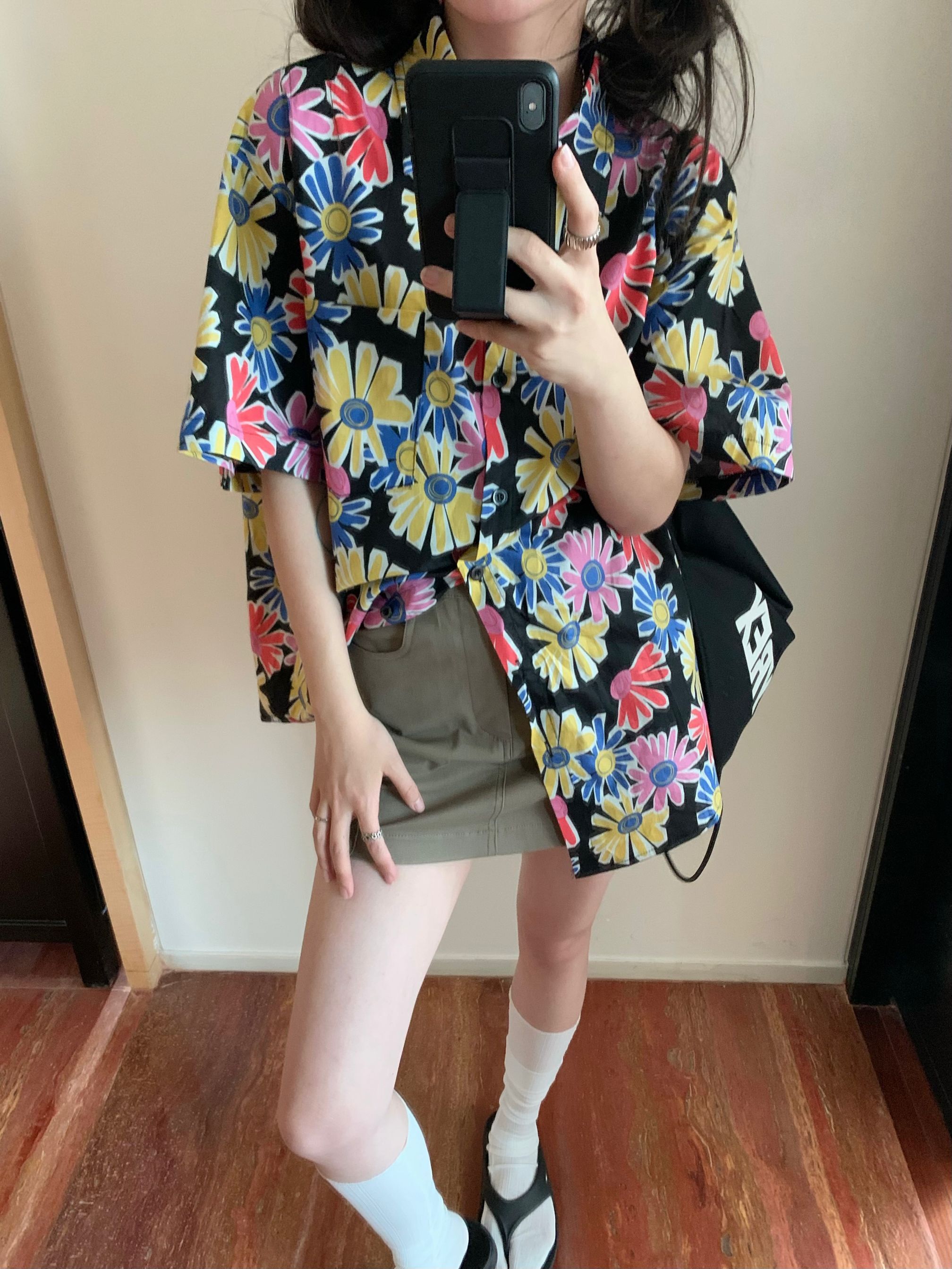 New real shot Real Price vintage Daisy printed shirt top Lapel medium length loose