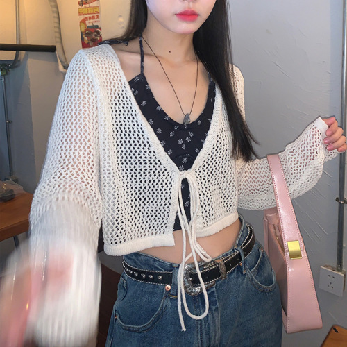 Xiaoxian Nizi V-Neck Sweater women's thin 2022 spring new short French style sunscreen cardigan