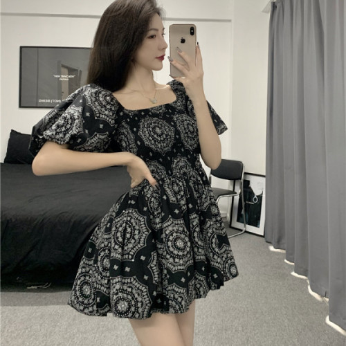 Korean goddess gas dress summer clothes bubble sleeve one-sided shoulder and waist, two loose short skirts