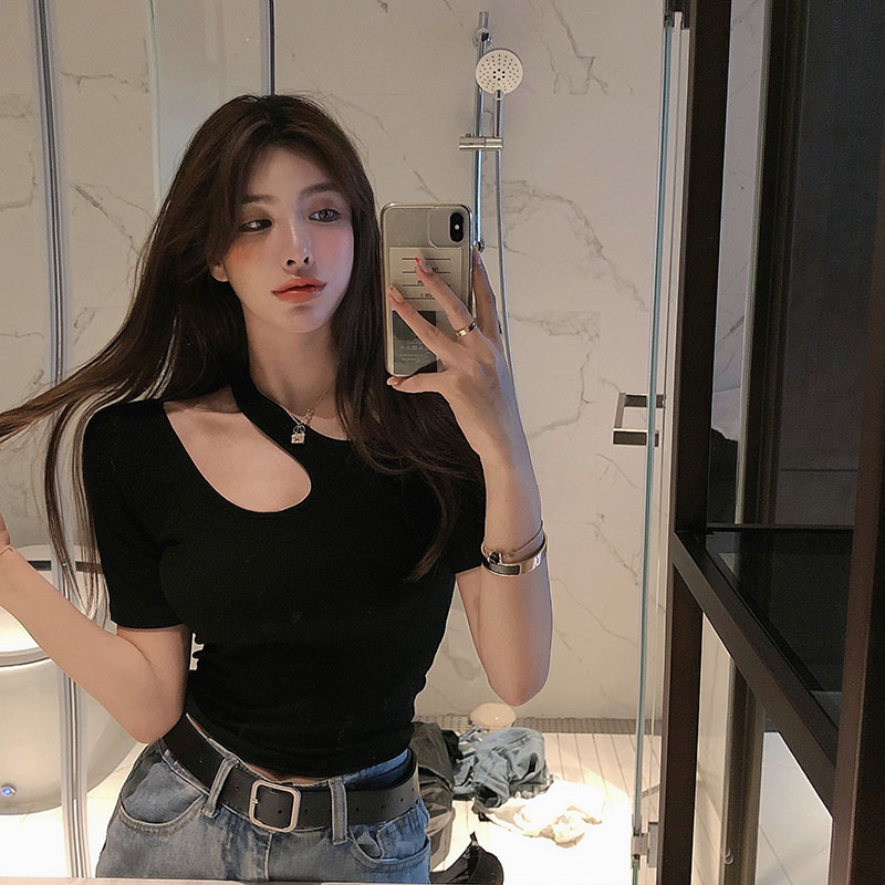 Real price! Short sleeved T-shirt women's summer fashion sexy short navel exposed tight low chest clavicle top